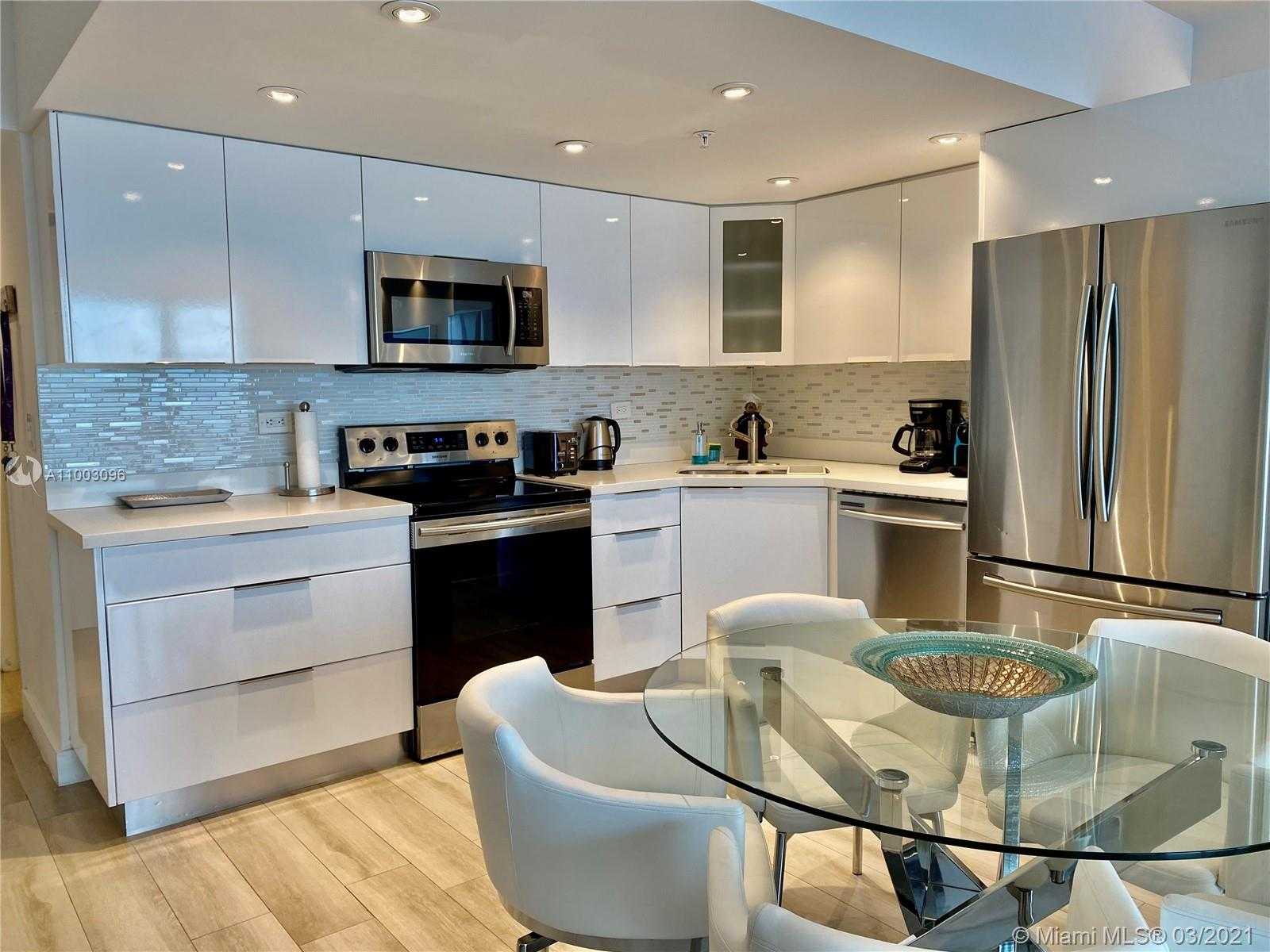 Small Image of 5601 COLLINS AVE #803, Miami Beach Number 8
