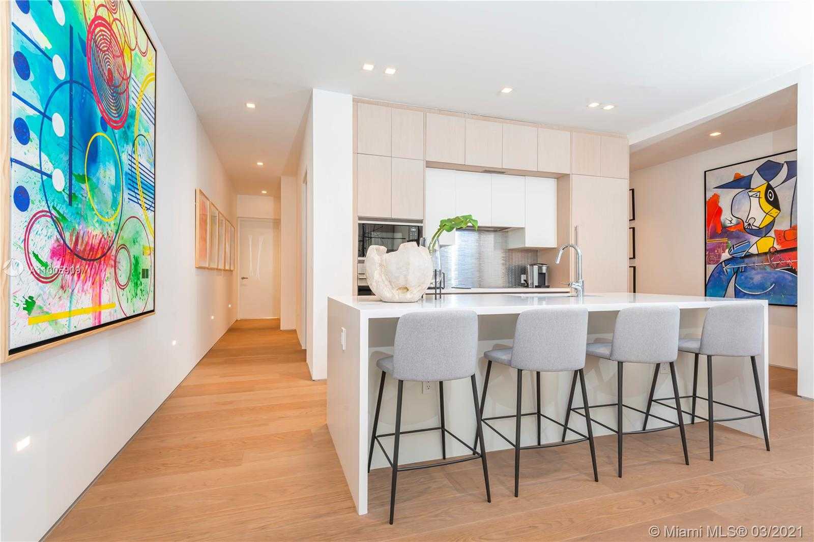 Small Image of 311 MERIDIAN AVE #202, Miami Beach Number 4