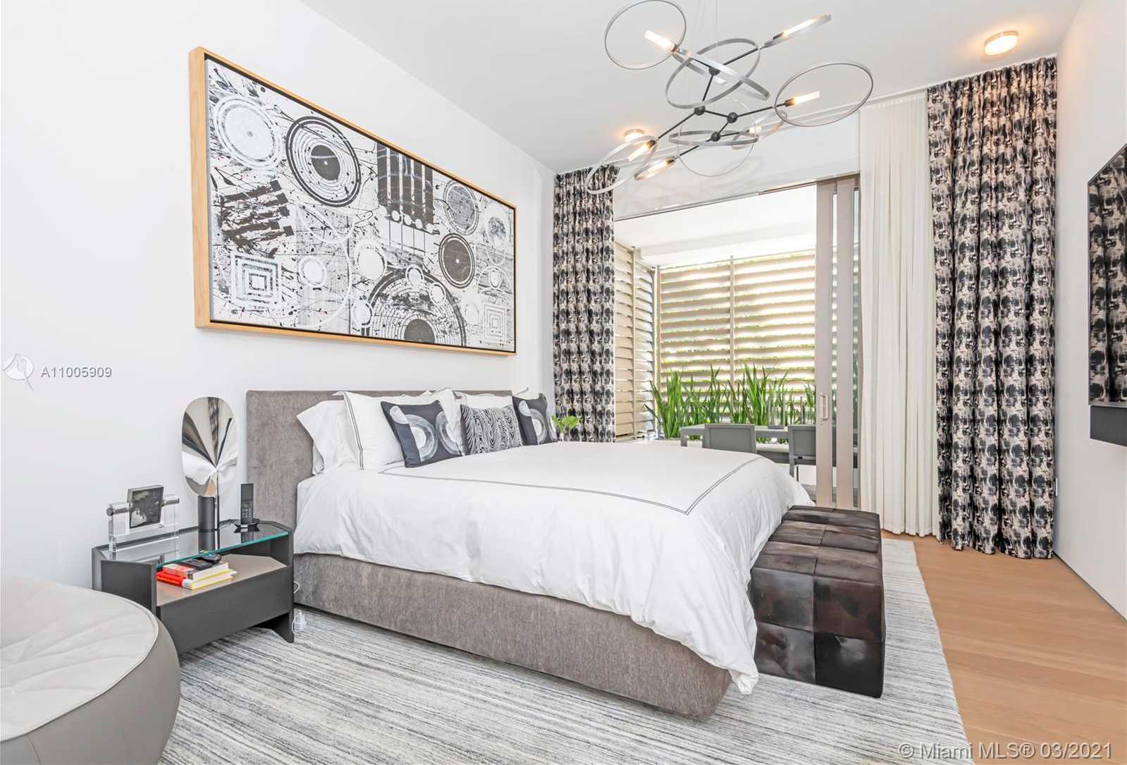 Small Image of 311 MERIDIAN AVE #202, Miami Beach Number 7