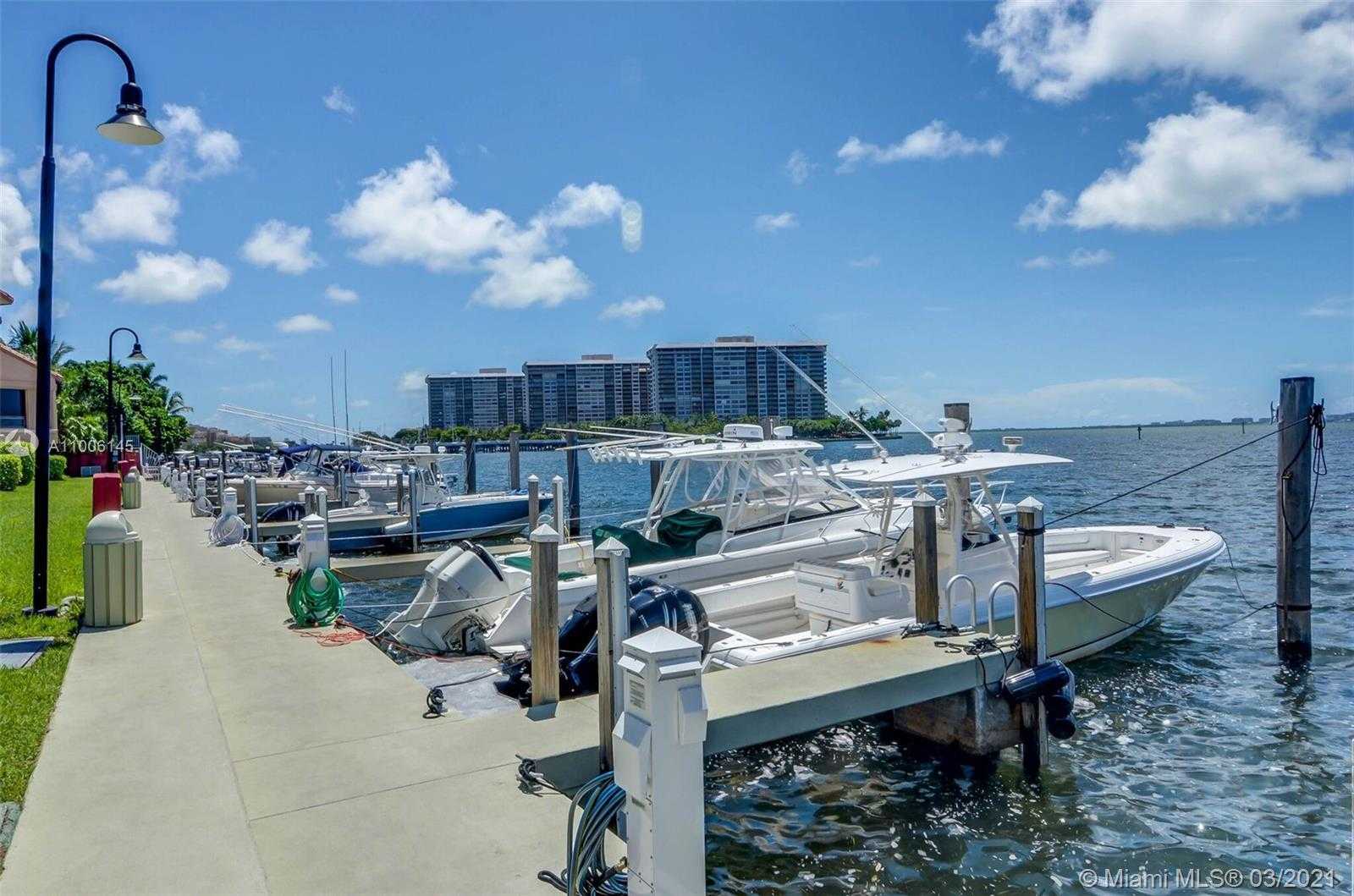 Small Image of 2000 SOUTH BAYSHORE DR #1, Miami Number 10