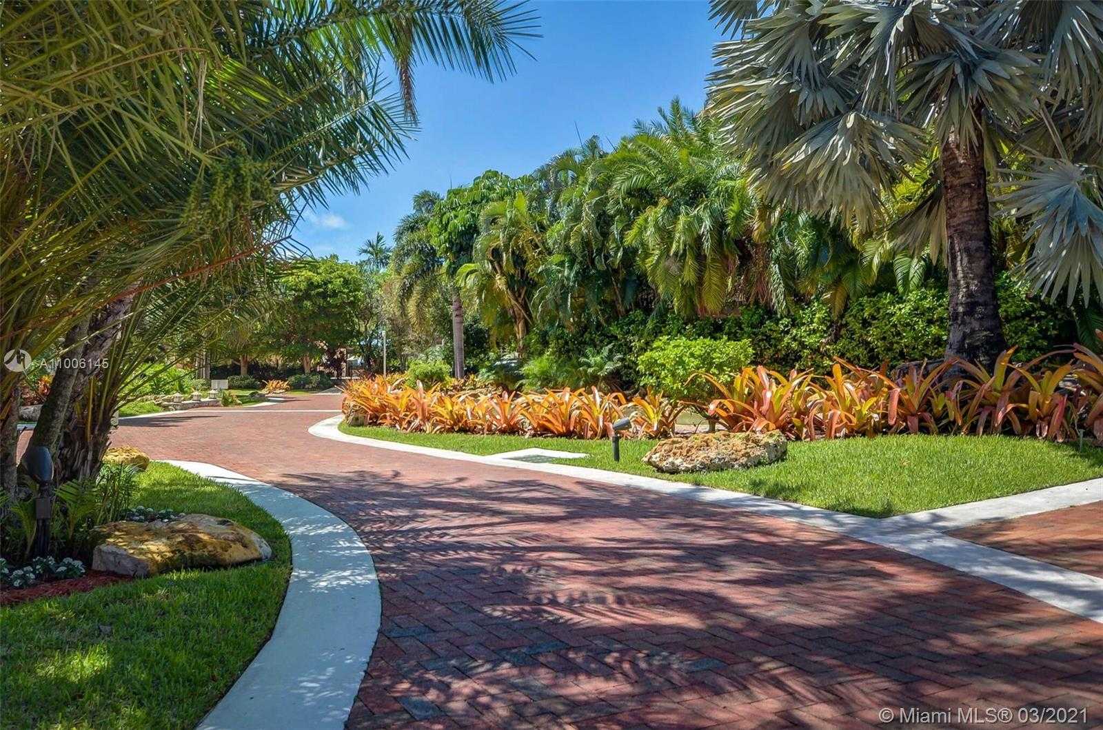 Small Image of 2000 SOUTH BAYSHORE DR #1, Miami Number 16
