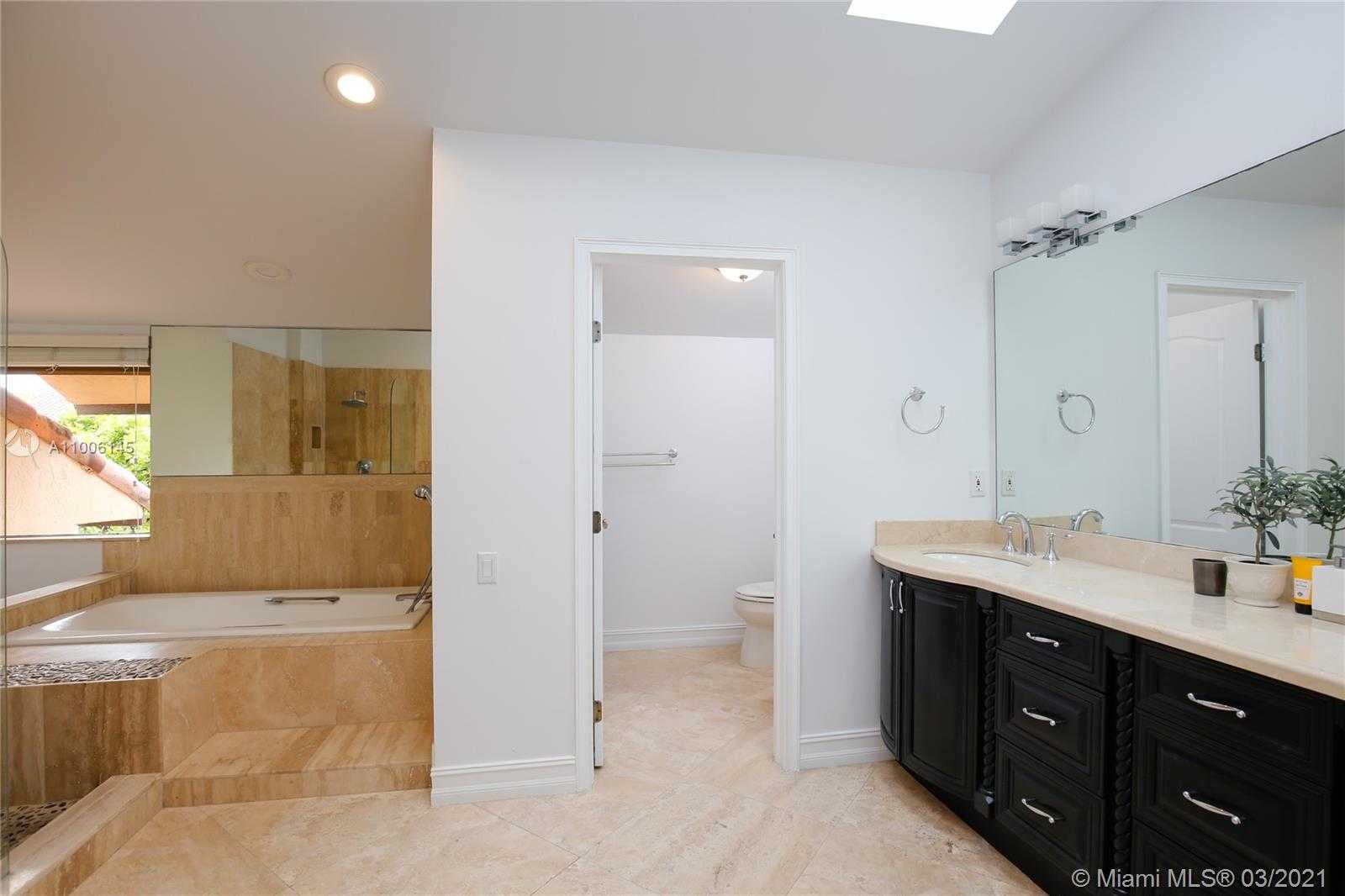 Small Image of 2000 SOUTH BAYSHORE DR #1, Miami Number 7