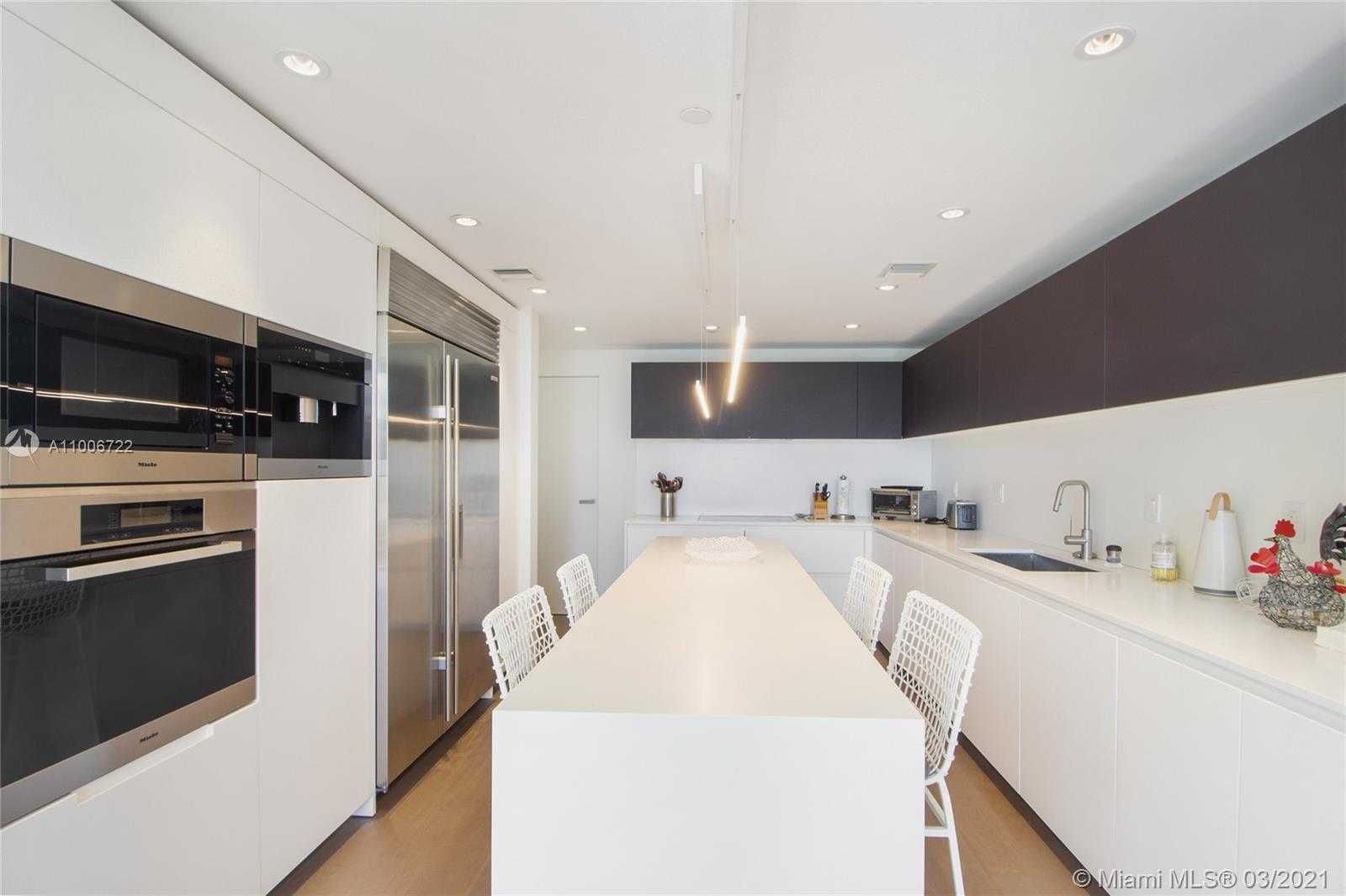 Small Image of 430 GRAND BAY DR #707, Key Biscayne Number 12