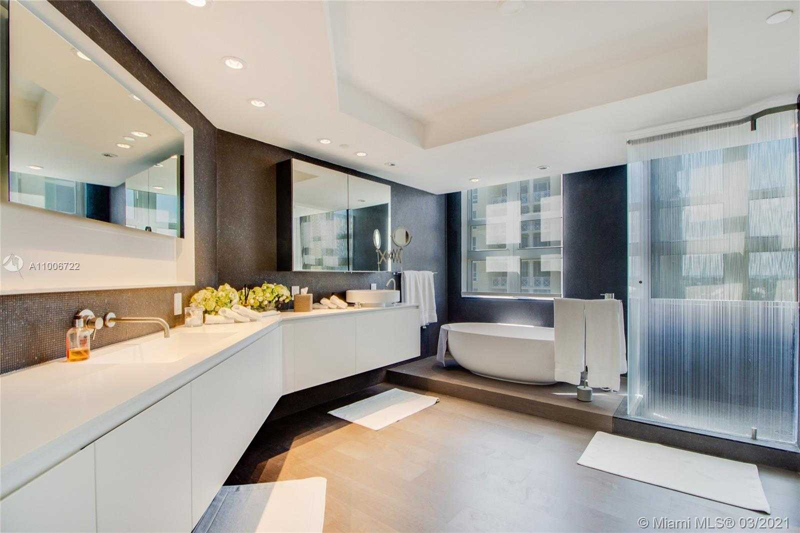 Small Image of 430 GRAND BAY DR #707, Key Biscayne Number 6