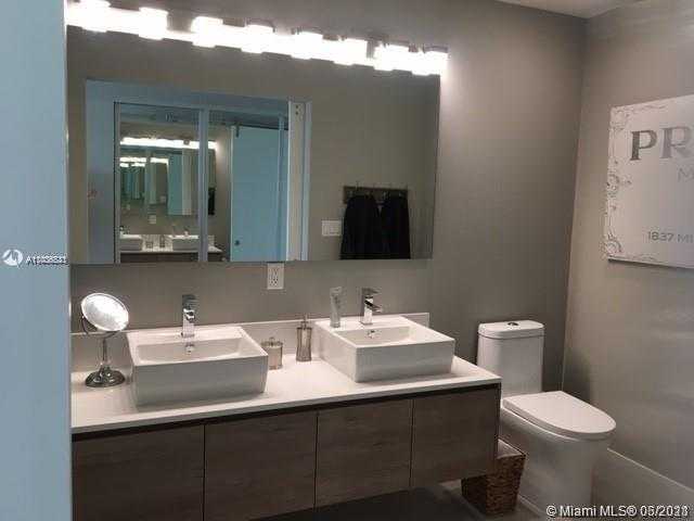 Small Image of 10201 EAST BAY HARBOR DR #PH02, Bay Harbor Islands Number 18