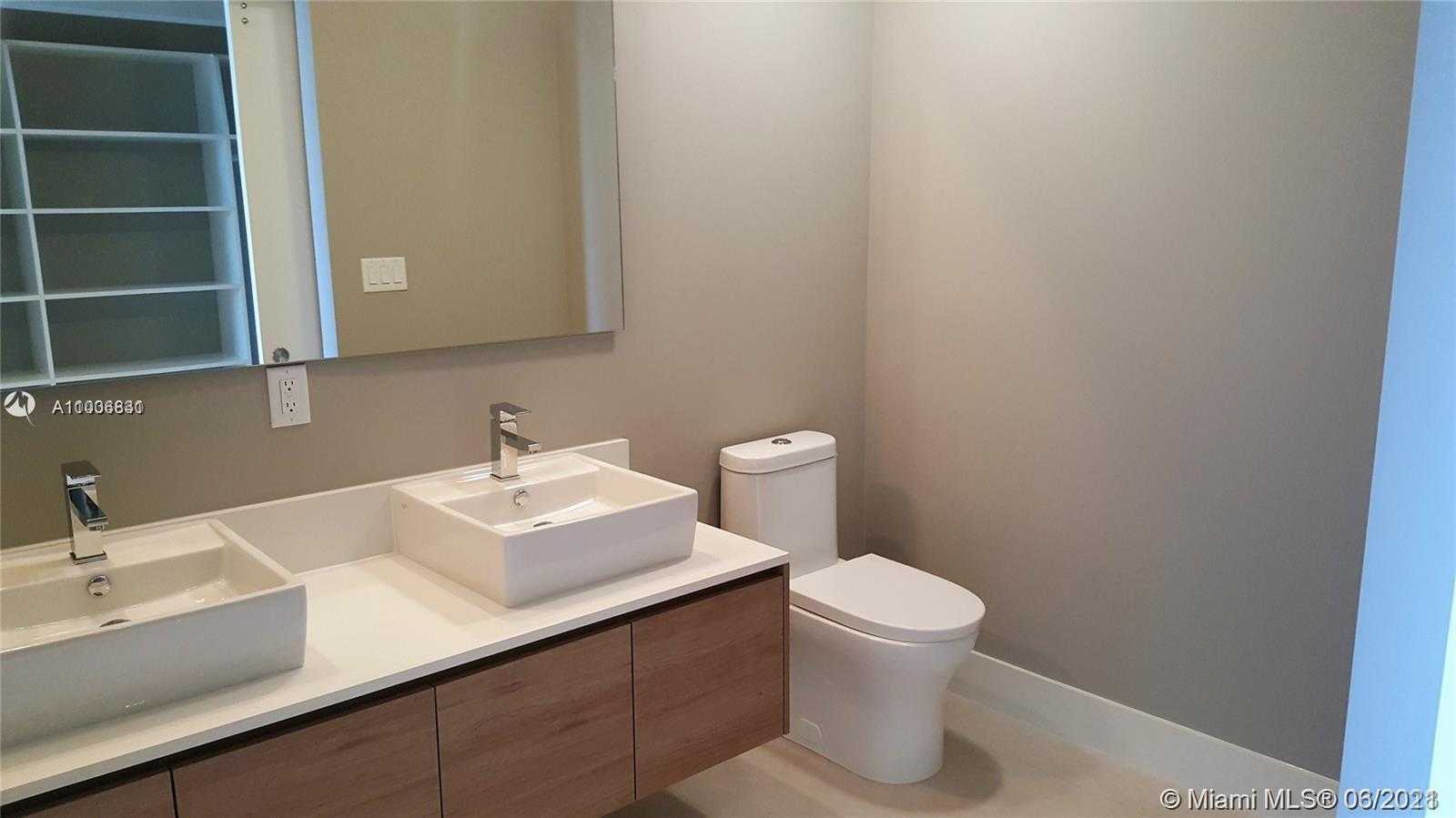 Small Image of 10201 EAST BAY HARBOR DR #PH02, Bay Harbor Islands Number 20