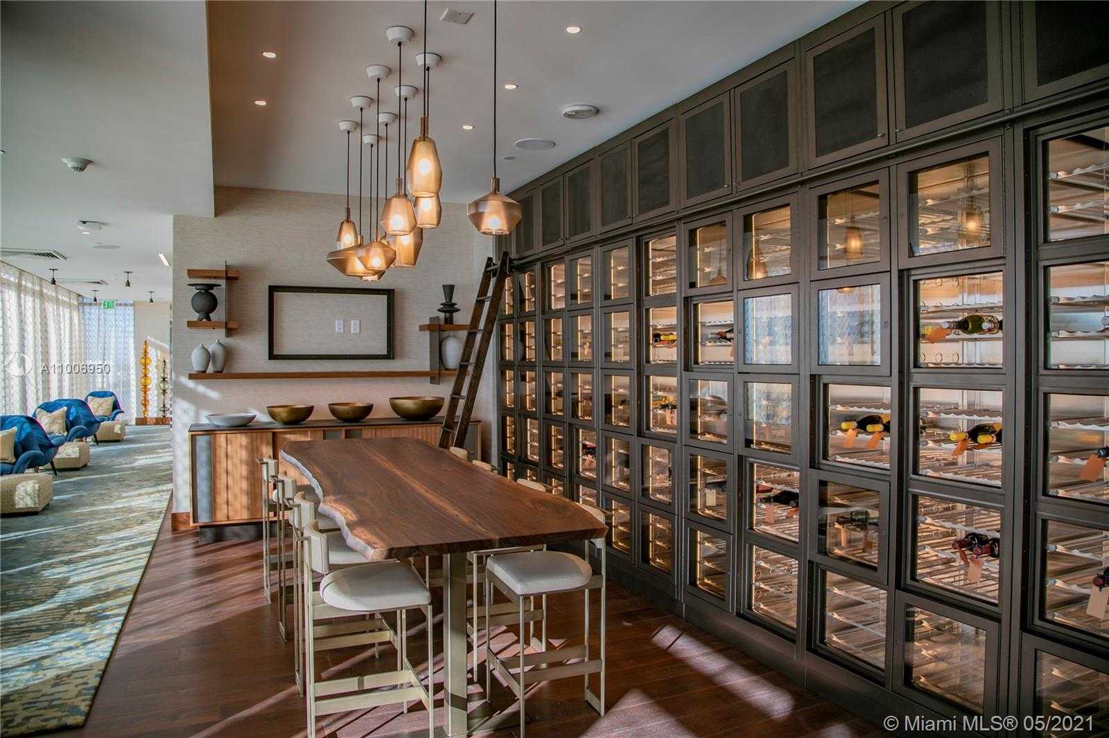 Small Image of 18501 Collins Ave, Sunny Isles Beach, FL 33160, USA Number 19