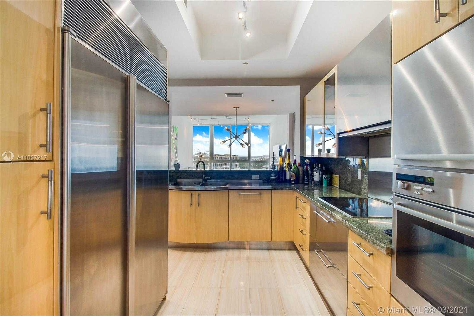 Small Image of 100 South Pointe Dr, Miami Beach, FL 33139, USA Number 7