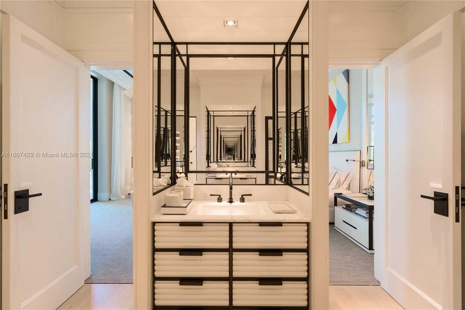 Small Image of 6800 FISHER ISLAND DR #6812, Miami Beach Number 35