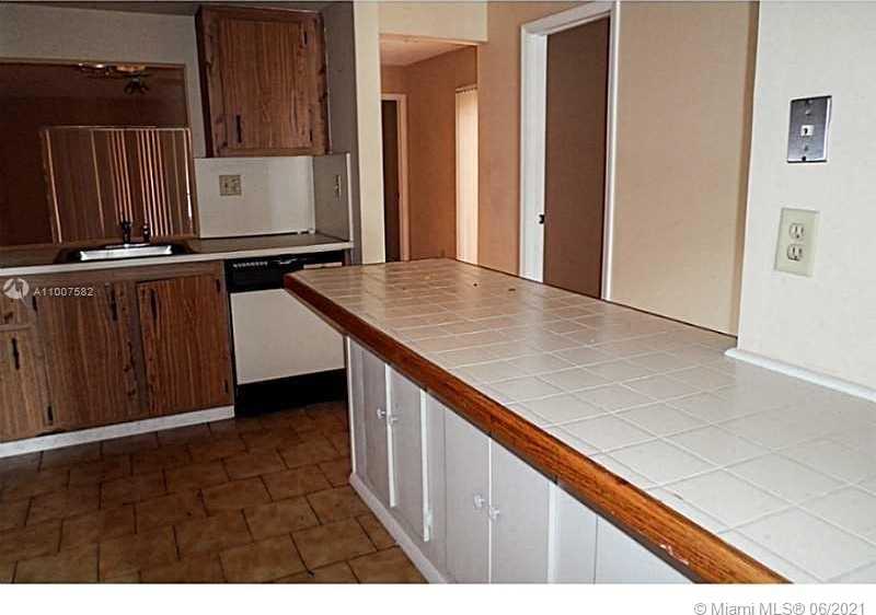 Small Image of 851 NORTH WEST 79TH TER #851, Plantation Number 4