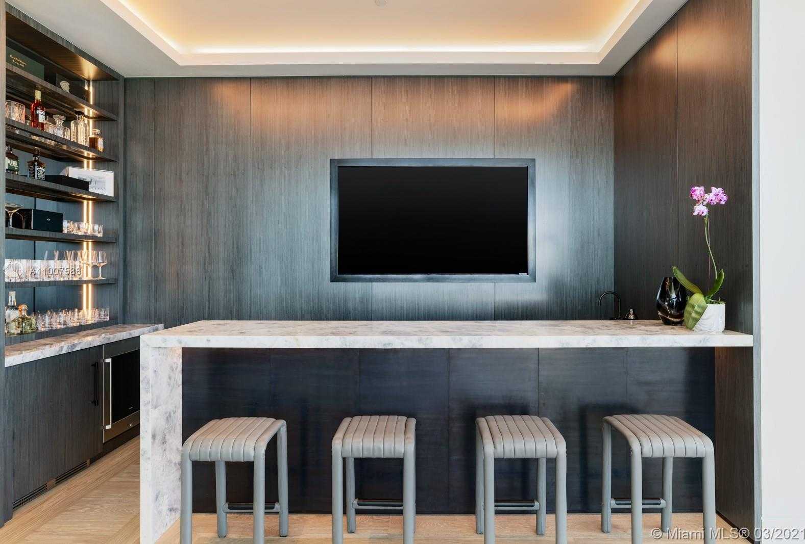 Small Image of 6901 COLLINS AVE #PH, Miami Beach Number 14