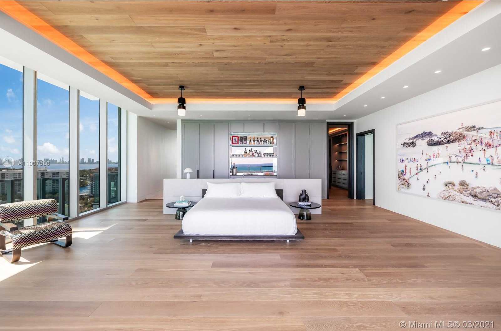 Small Image of 6901 COLLINS AVE #PH, Miami Beach Number 17