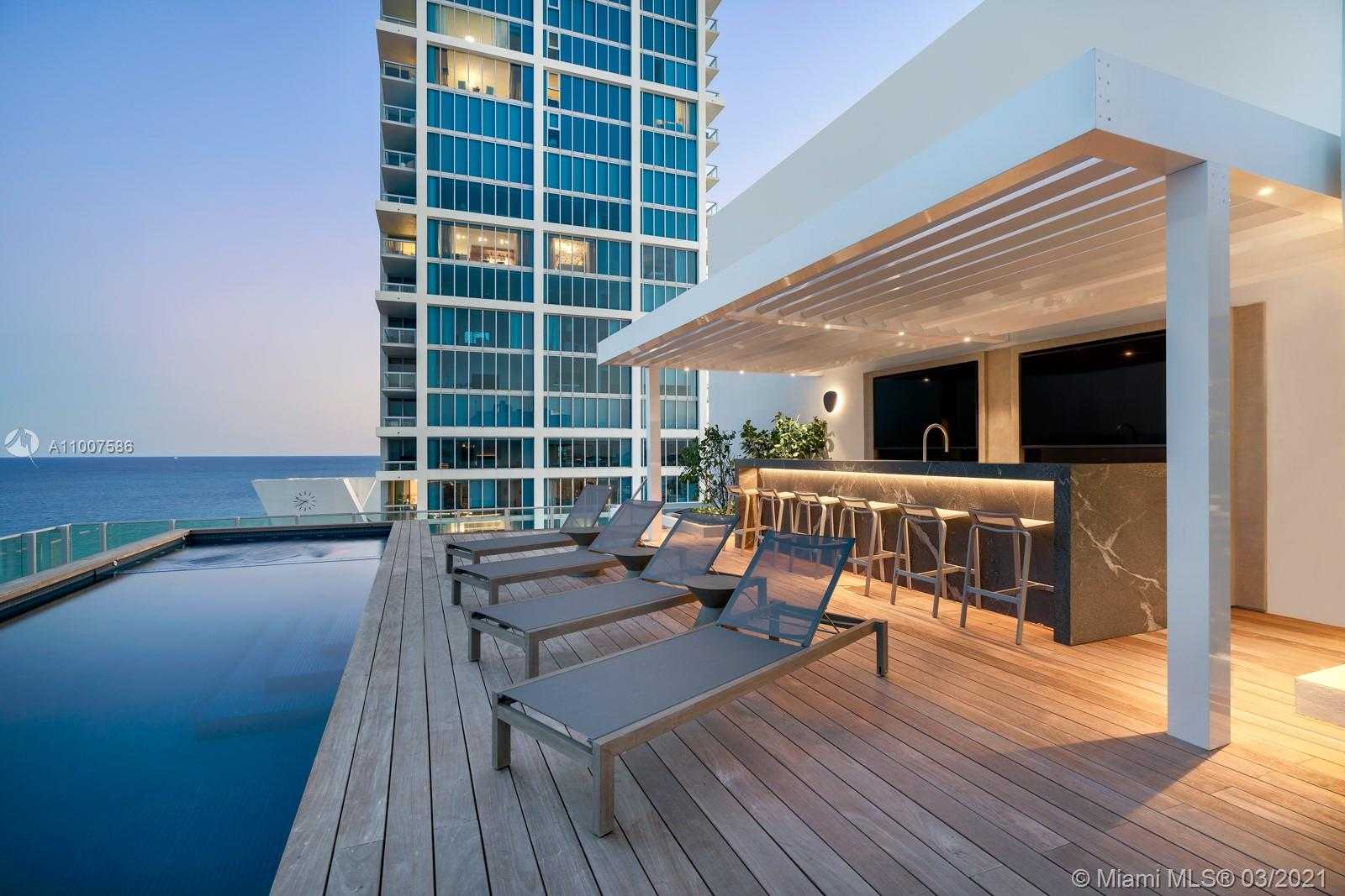 Small Image of 6901 COLLINS AVE #PH, Miami Beach Number 36