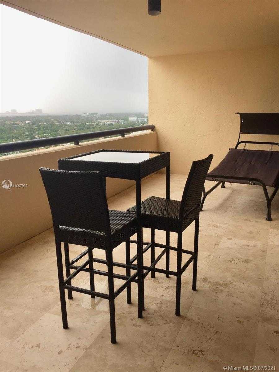 Small Image of 2555 COLLINS AVE #PH210, Miami Beach Number 15