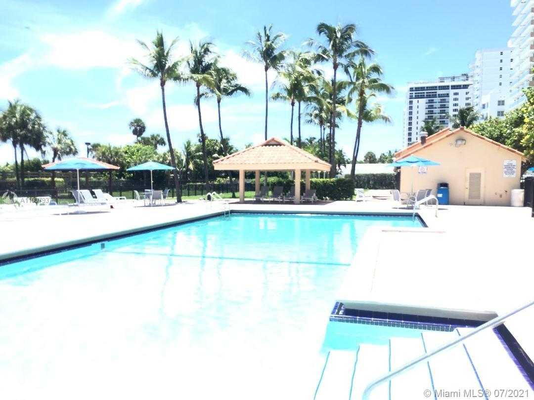 Small Image of 2555 COLLINS AVE #PH210, Miami Beach Number 25