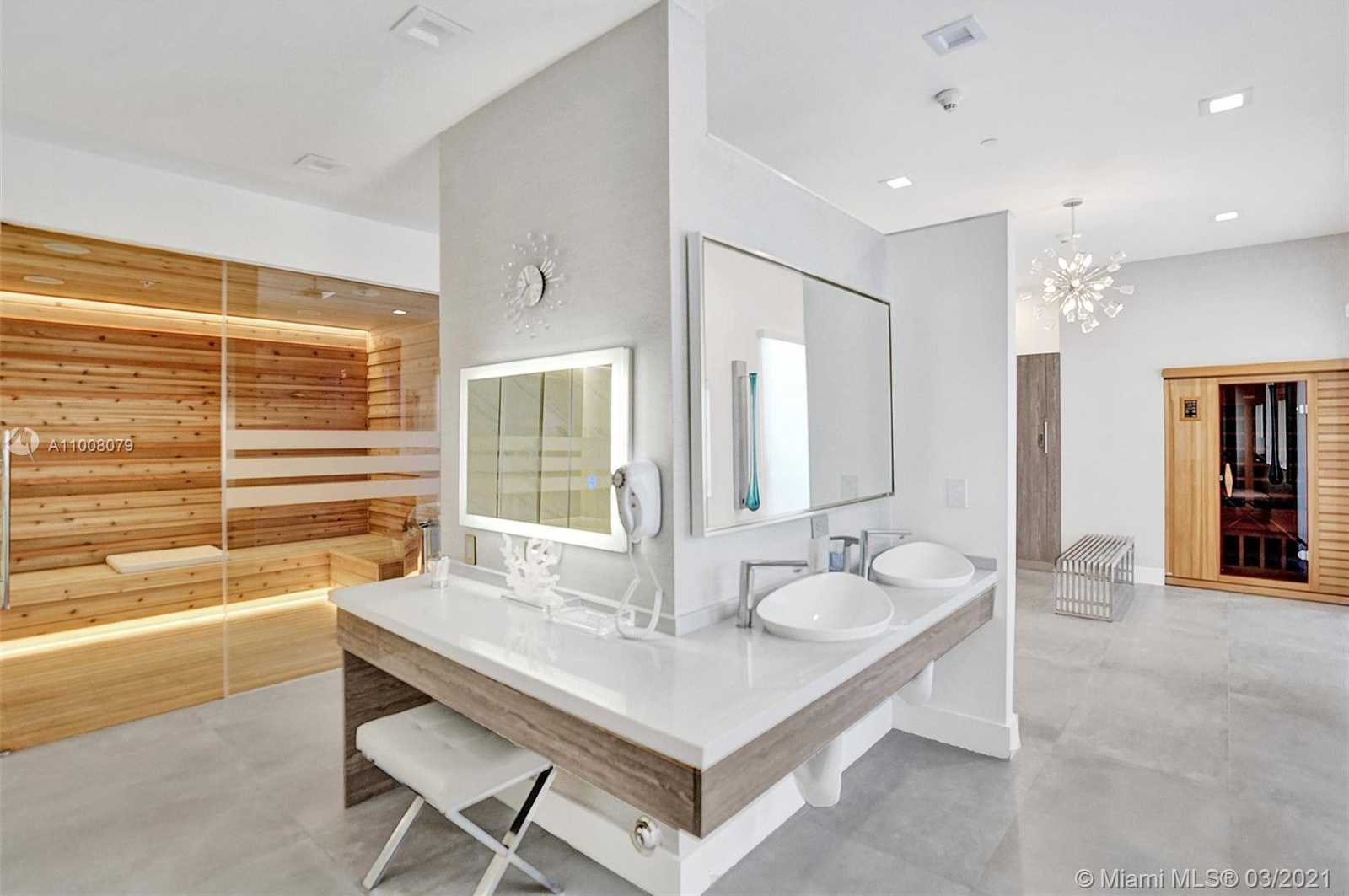 Small Image of 4779 COLLINS AV #1907, Miami Beach Number 21