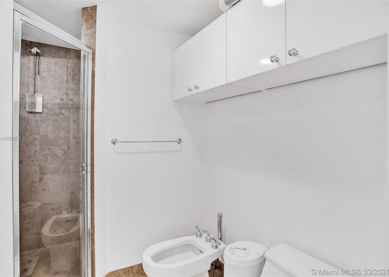 Small Image of 4779 COLLINS AV #1907, Miami Beach Number 30
