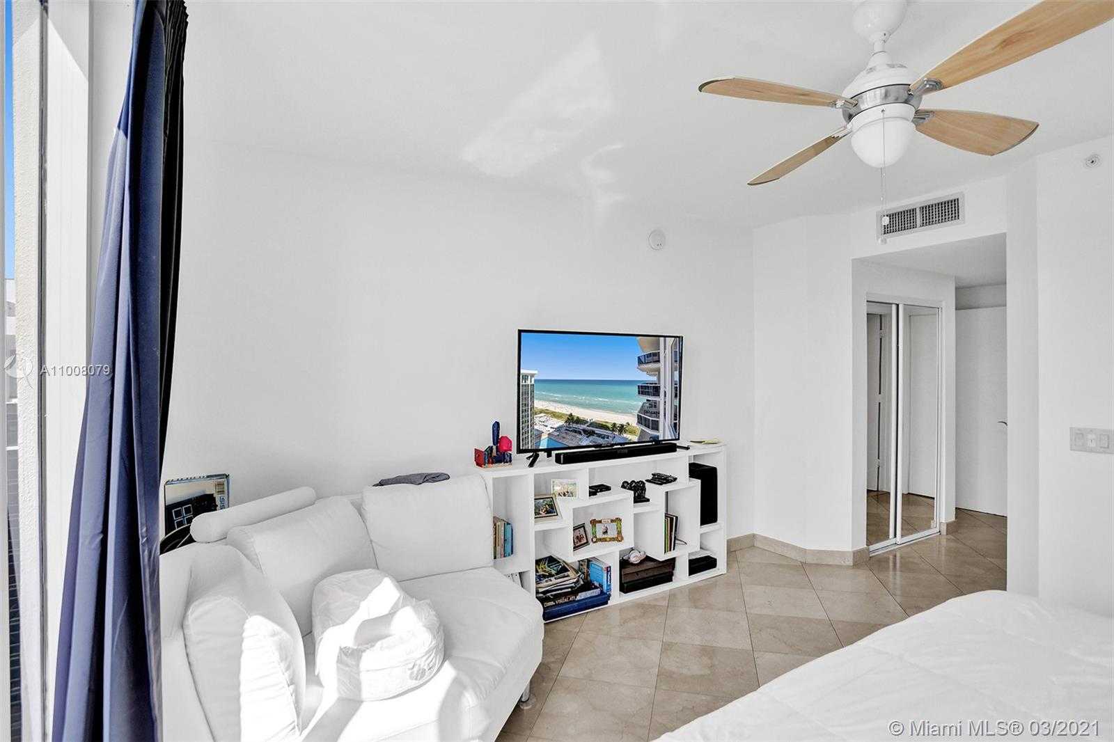 Small Image of 4779 COLLINS AV #1907, Miami Beach Number 35