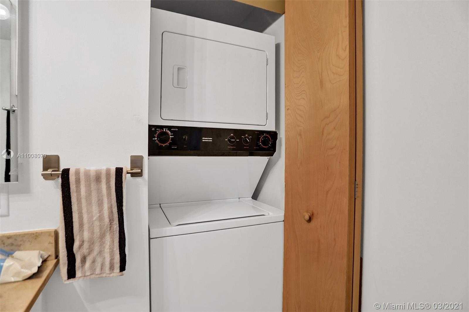 Small Image of 4779 COLLINS AV #1907, Miami Beach Number 46