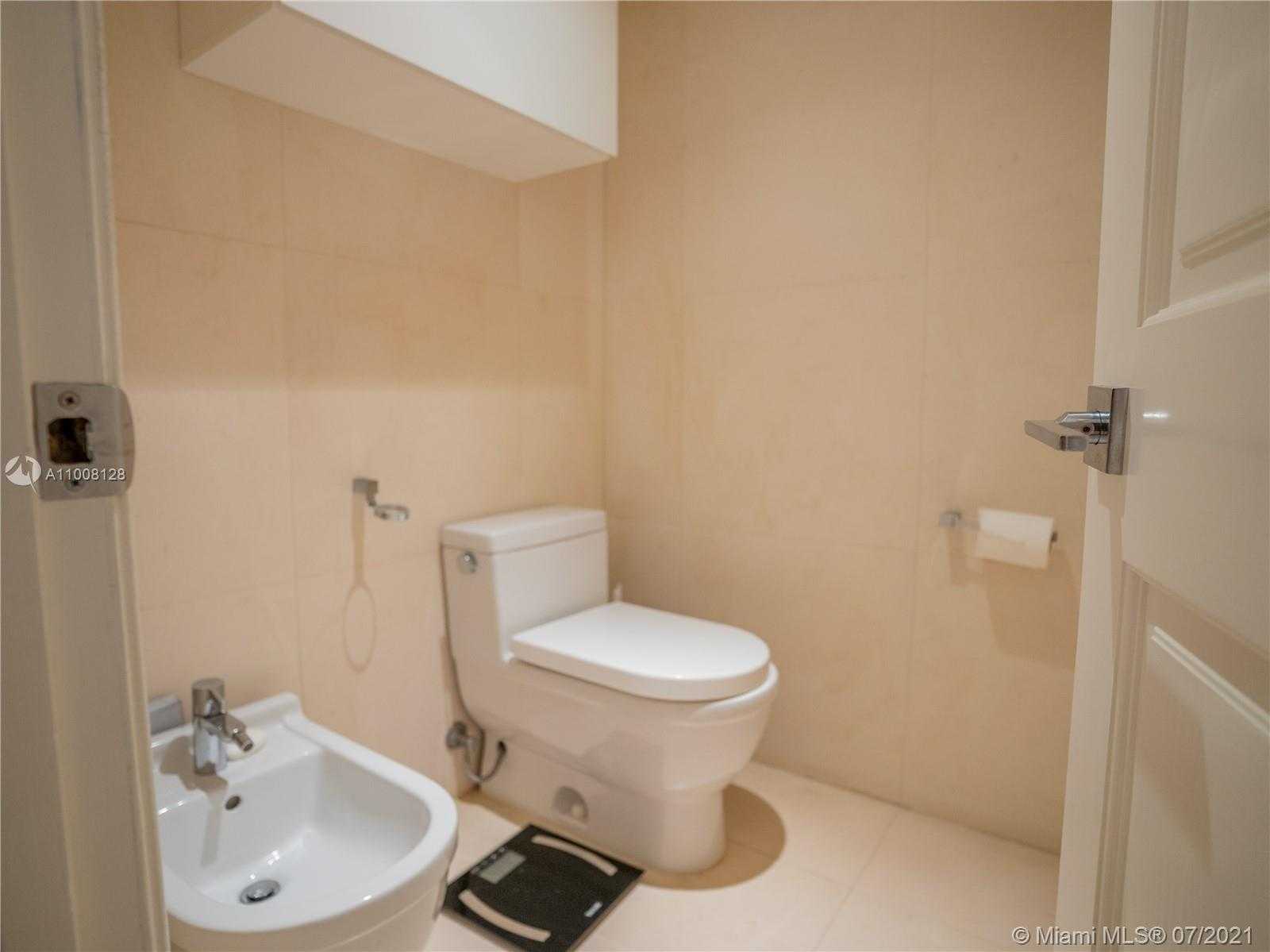 Small Image of 151 CRANDON BLVD #408, Key Biscayne Number 23