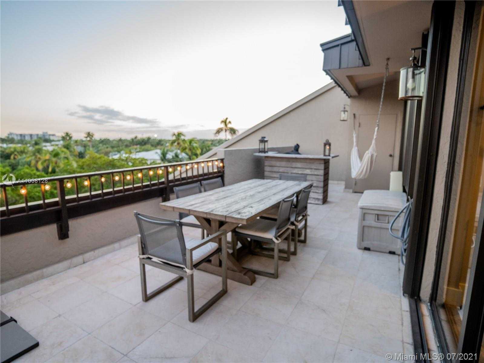 Small Image of 151 CRANDON BLVD #408, Key Biscayne Number 3