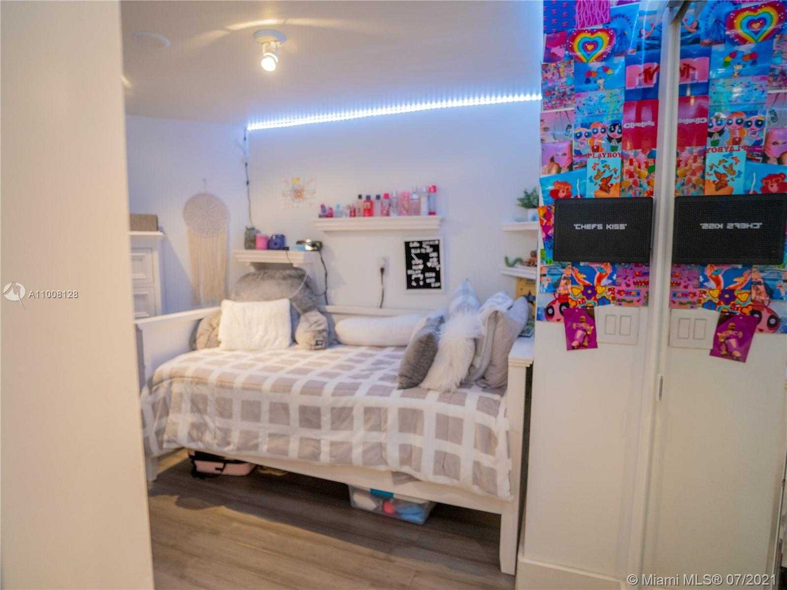 Small Image of 151 CRANDON BLVD #408, Key Biscayne Number 33
