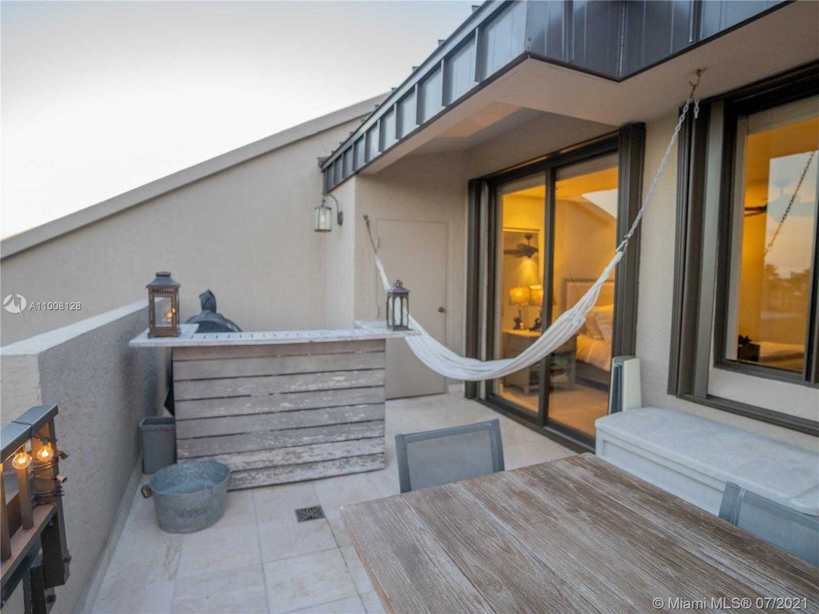 Small Image of 151 CRANDON BLVD #408, Key Biscayne Number 4