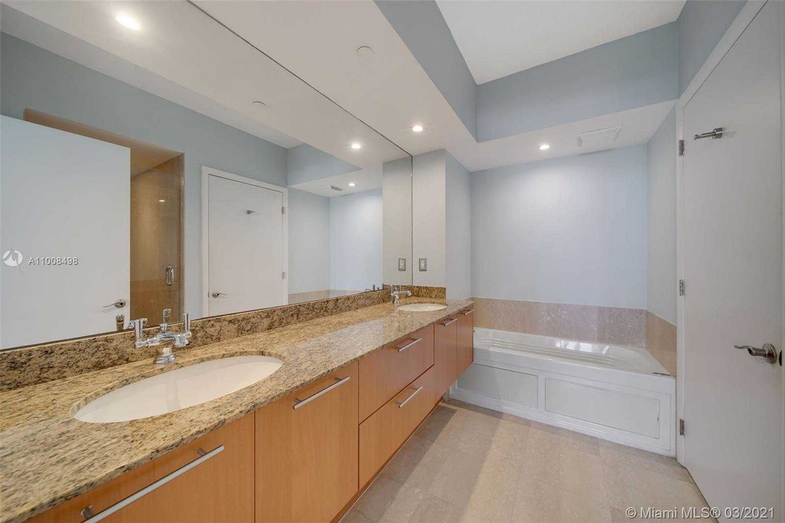 Small Image of 400 ALTON RD #1705, Miami Beach Number 9