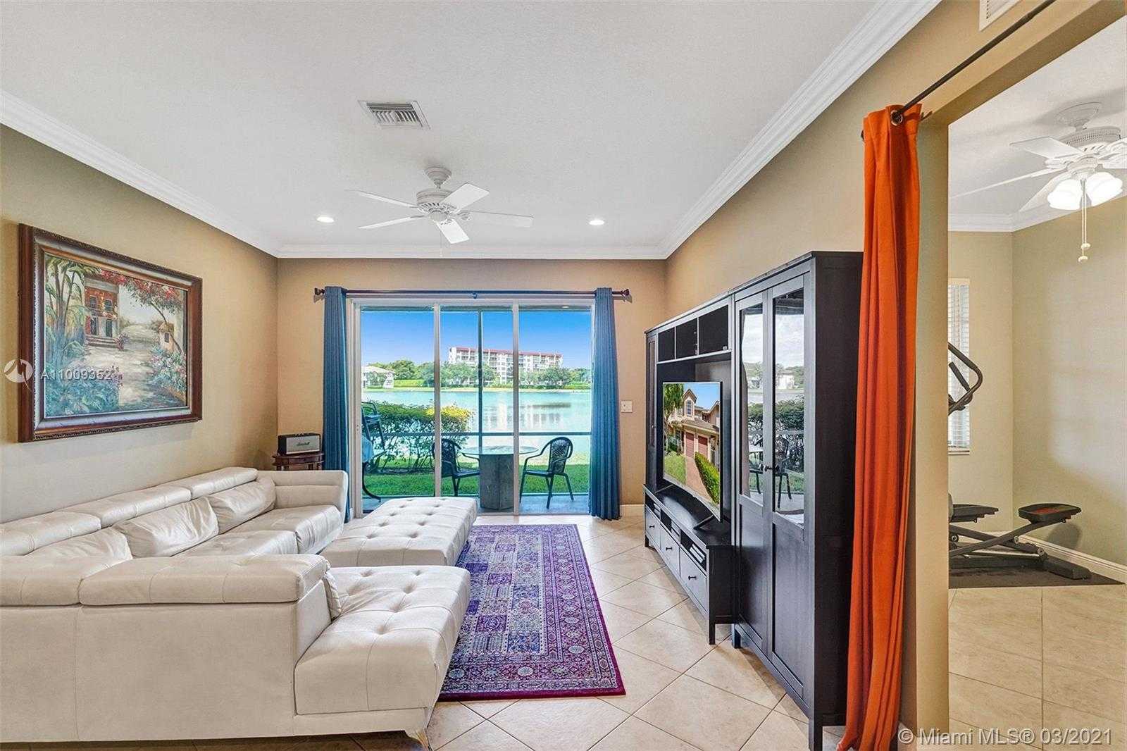 Small Image of 3387 LAKESIDE DR #23, Davie Number 13
