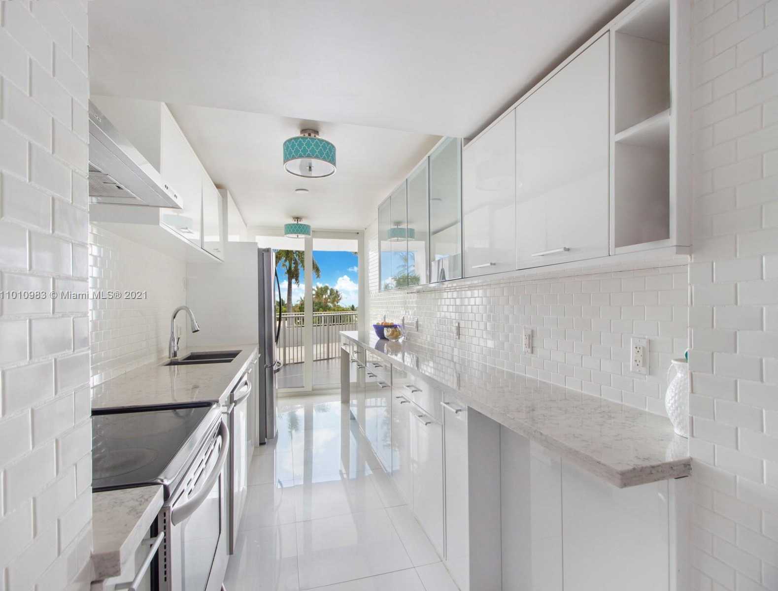 Small Image of 600 GRAPETREE DR #3DN, Key Biscayne Number 10