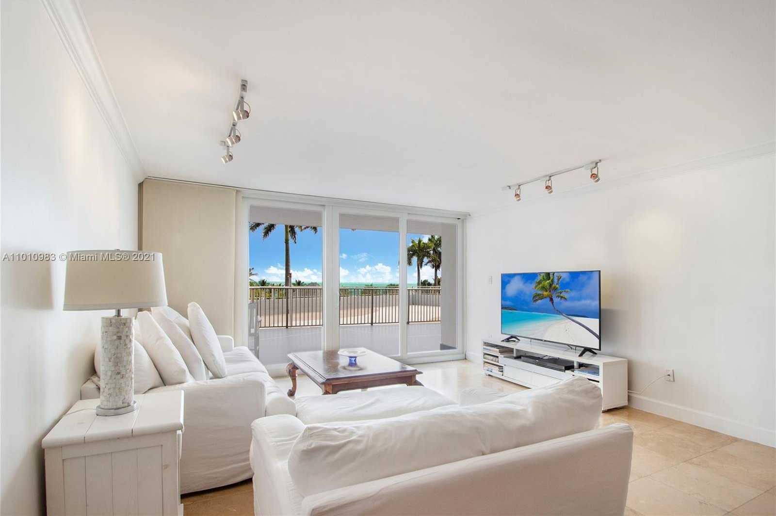 Small Image of 600 GRAPETREE DR #3DN, Key Biscayne Number 2