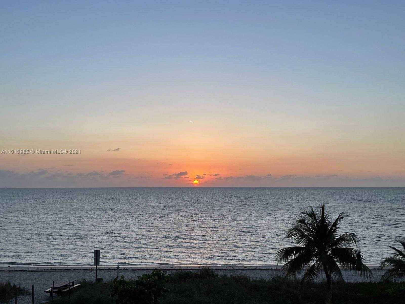 Small Image of 600 GRAPETREE DR #3DN, Key Biscayne Number 21