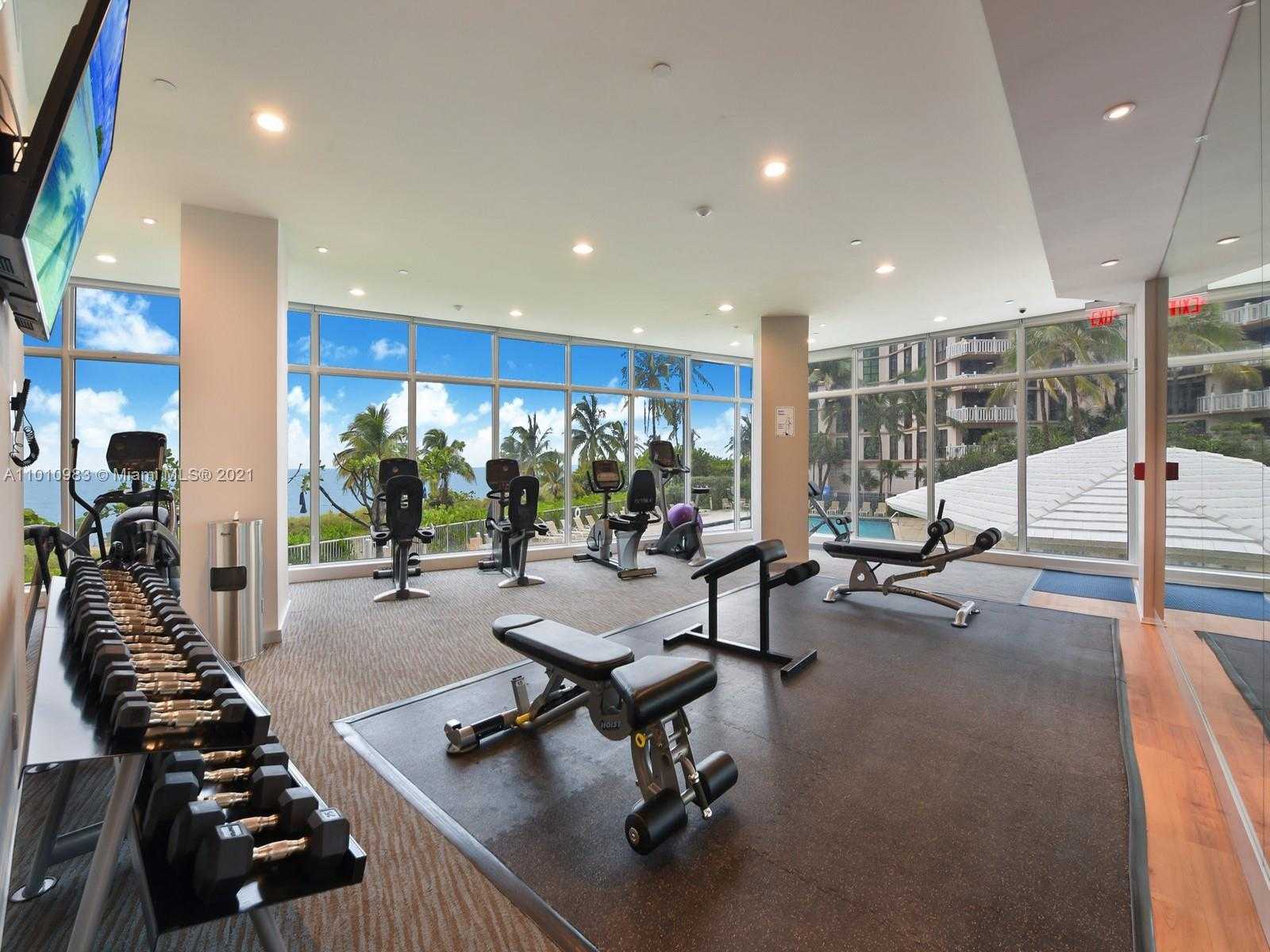Small Image of 600 GRAPETREE DR #3DN, Key Biscayne Number 24