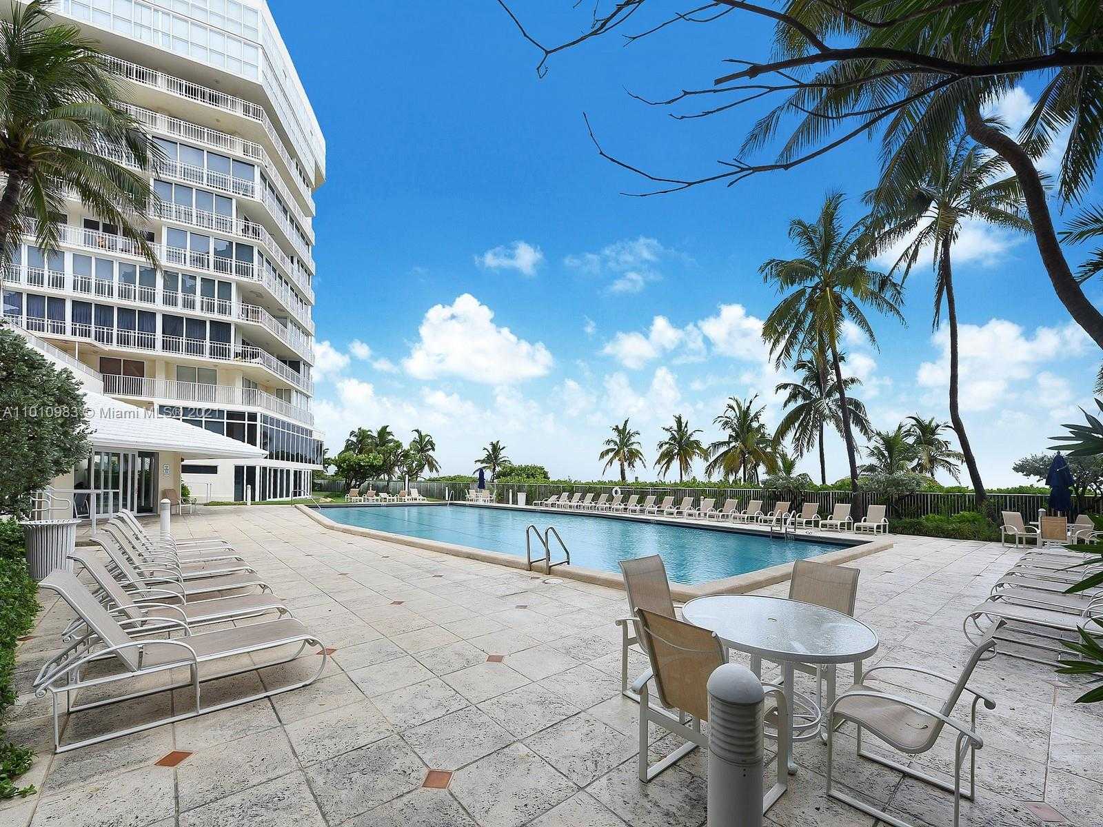 Small Image of 600 GRAPETREE DR #3DN, Key Biscayne Number 4