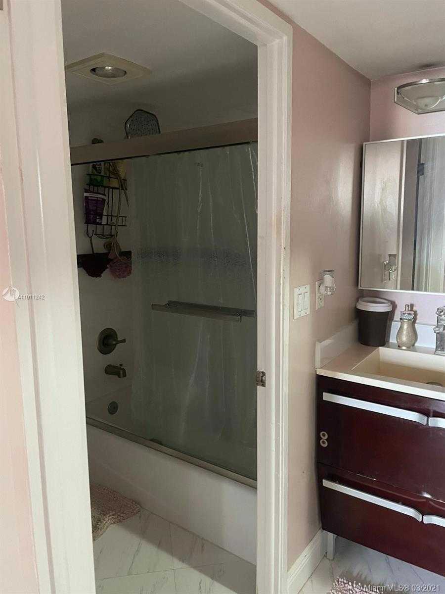 Small Image of 290 174TH ST #1416, Sunny Isles Beach Number 31