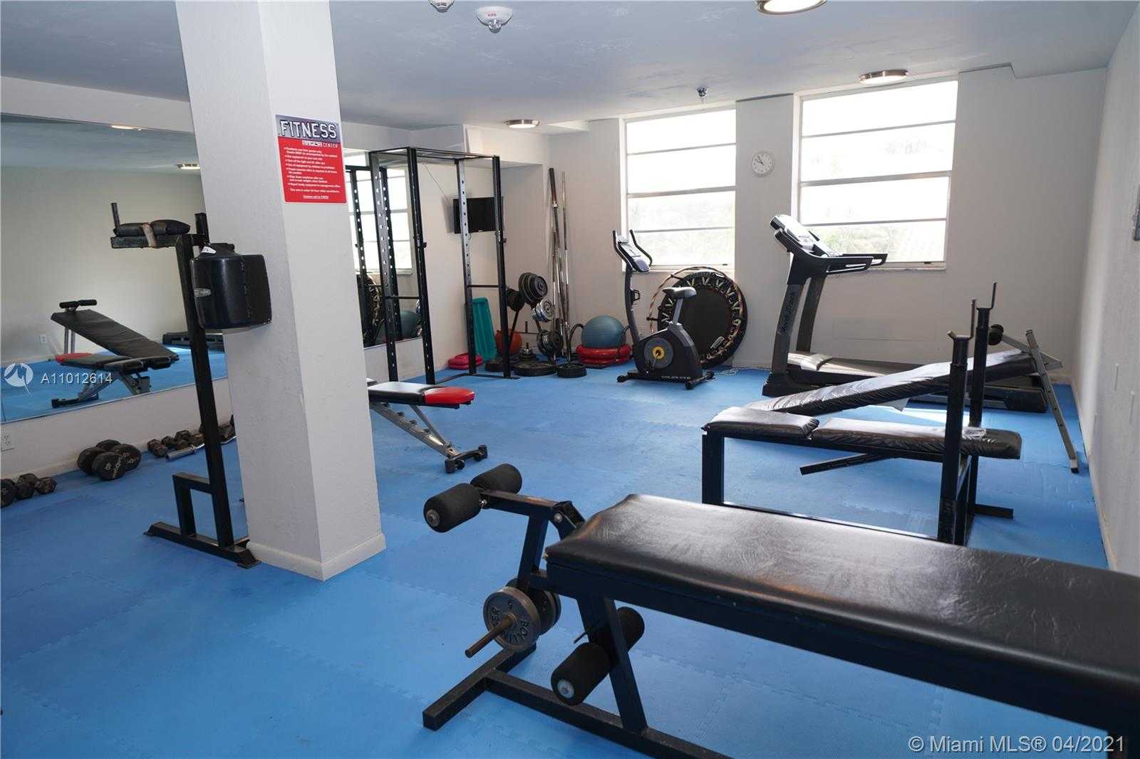 Small Image of 2829 Indian Creek Dr, Miami Beach, FL 33140, USA Number 15