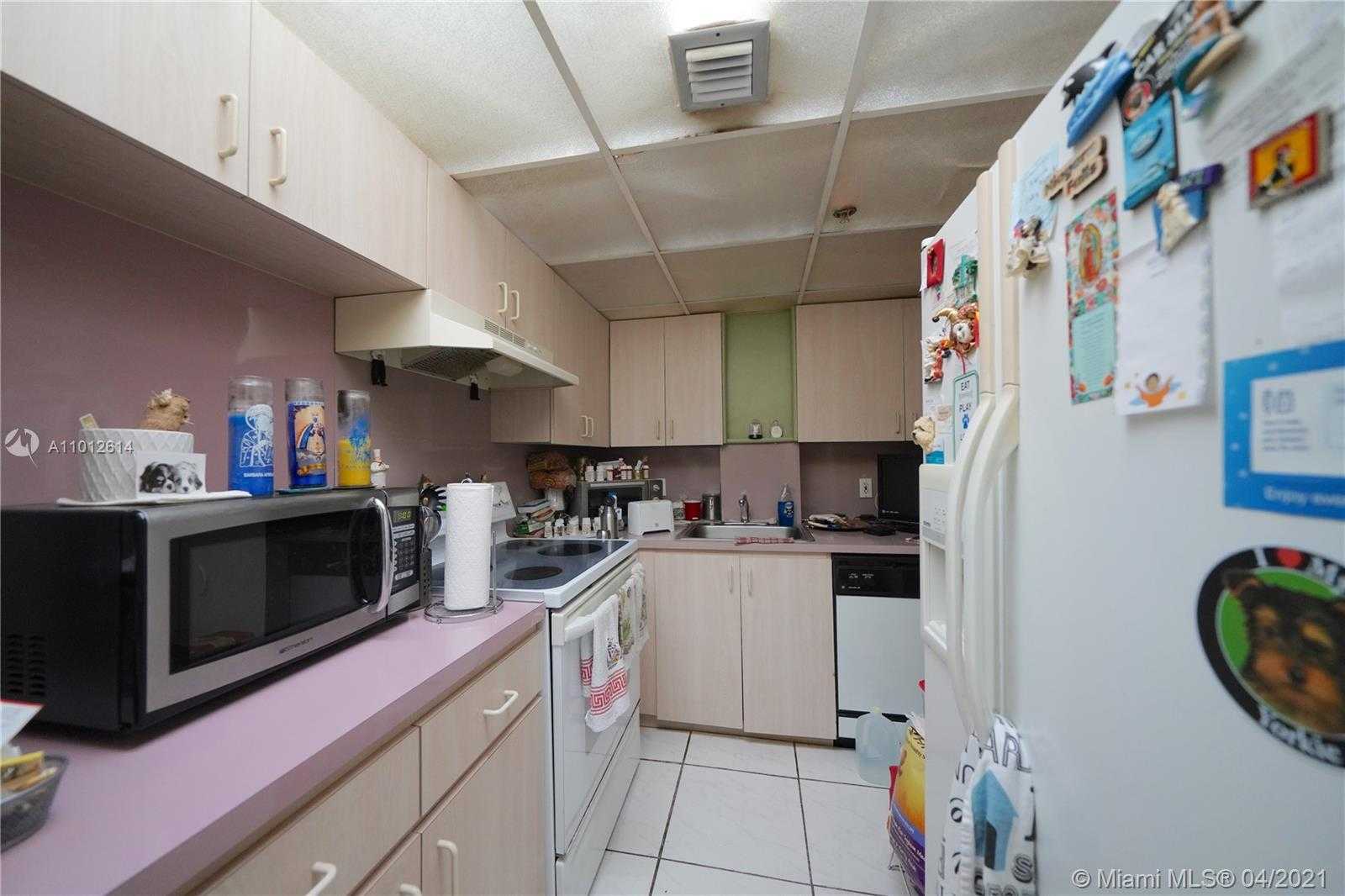 Small Image of 2829 Indian Creek Dr, Miami Beach, FL 33140, USA Number 8