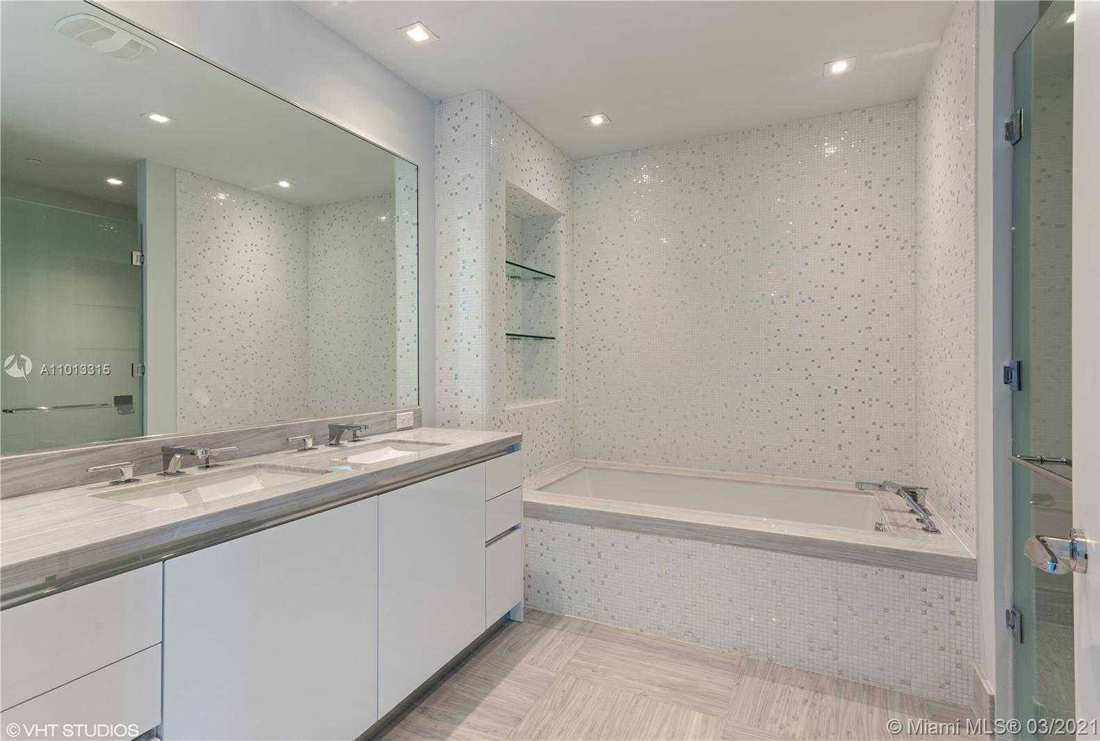 Small Image of 16901 COLLINS AVE #1802, Sunny Isles Beach Number 5