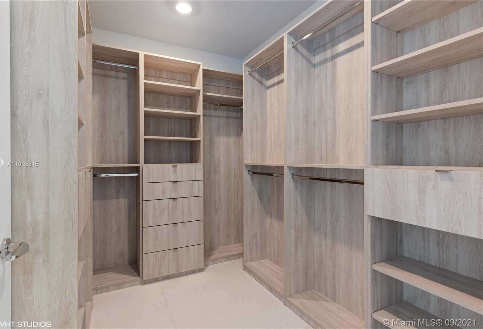 Small Image of 16901 COLLINS AVE #1802, Sunny Isles Beach Number 6