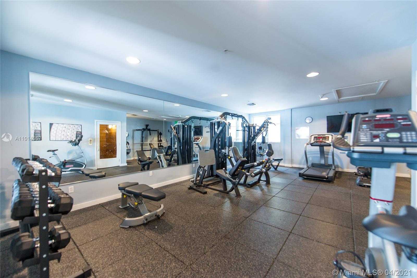 Small Image of 3540 MAIN HWY #502, Coconut Grove Number 15