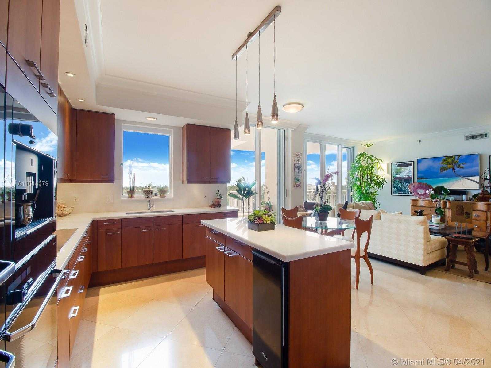 Small Image of 799 CRANDON BLVD #504, Key Biscayne Number 9