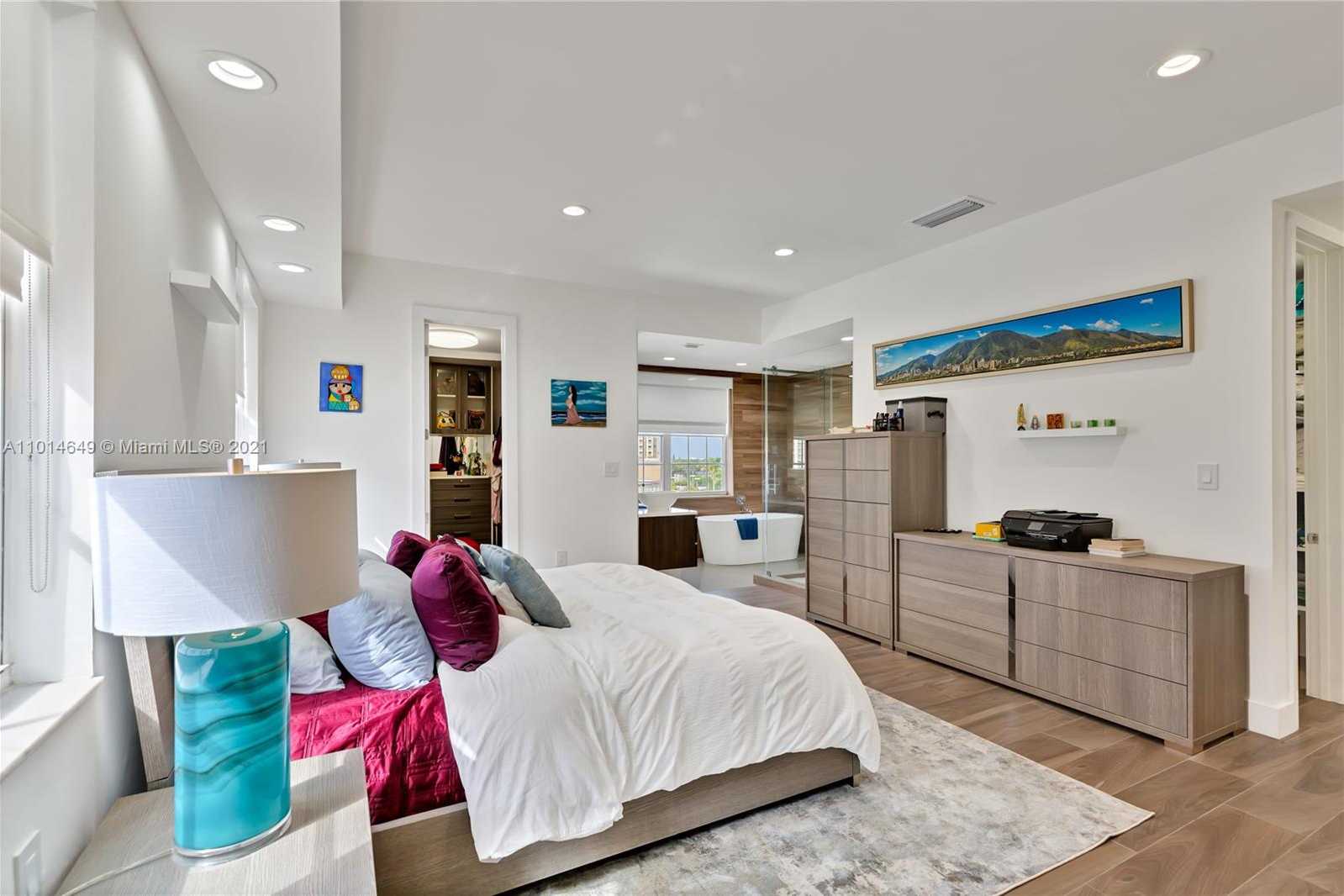 Small Image of 37 MAJORCA AVE #501, Coral Gables Number 10