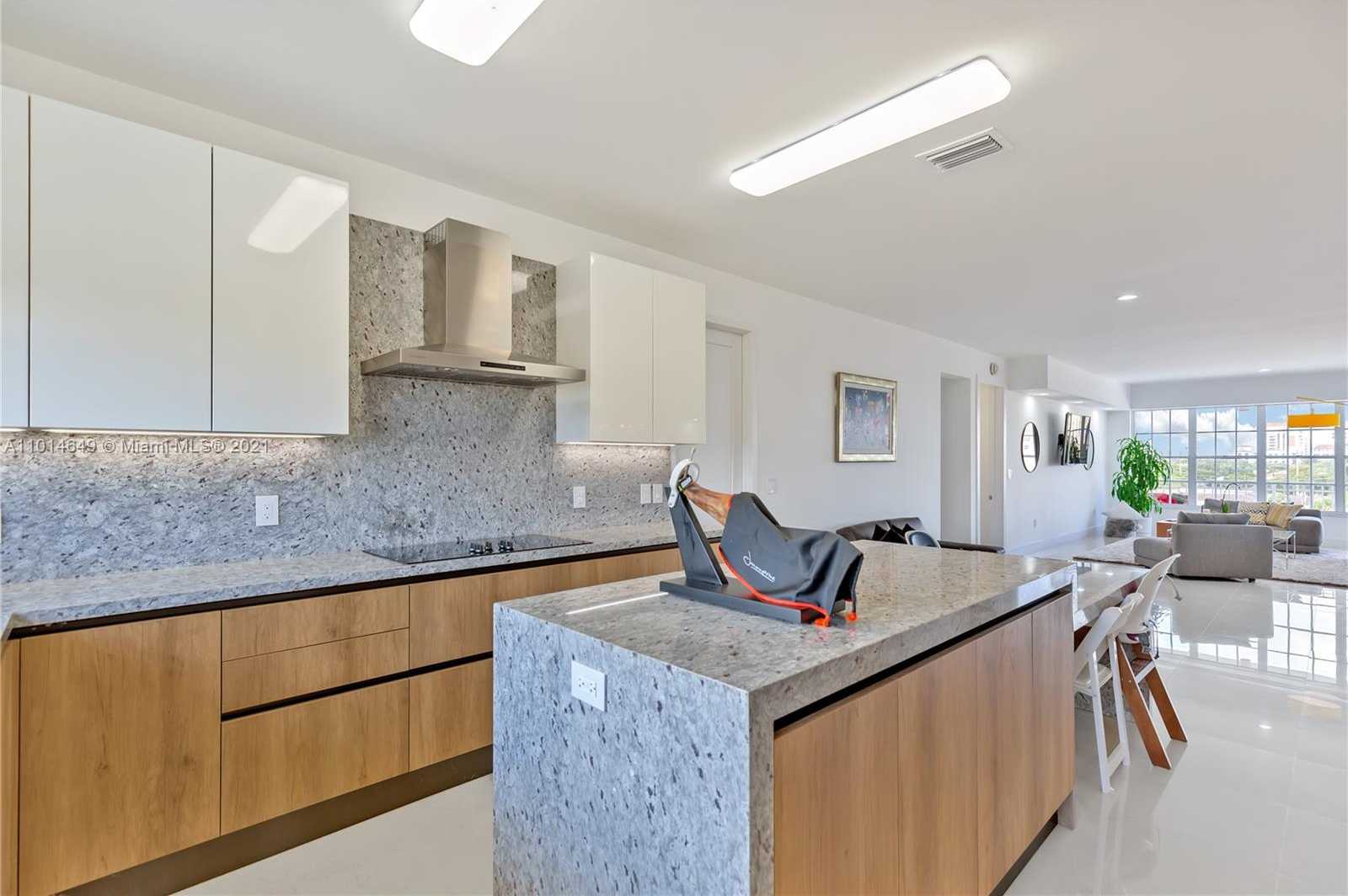 Small Image of 37 MAJORCA AVE #501, Coral Gables Number 13