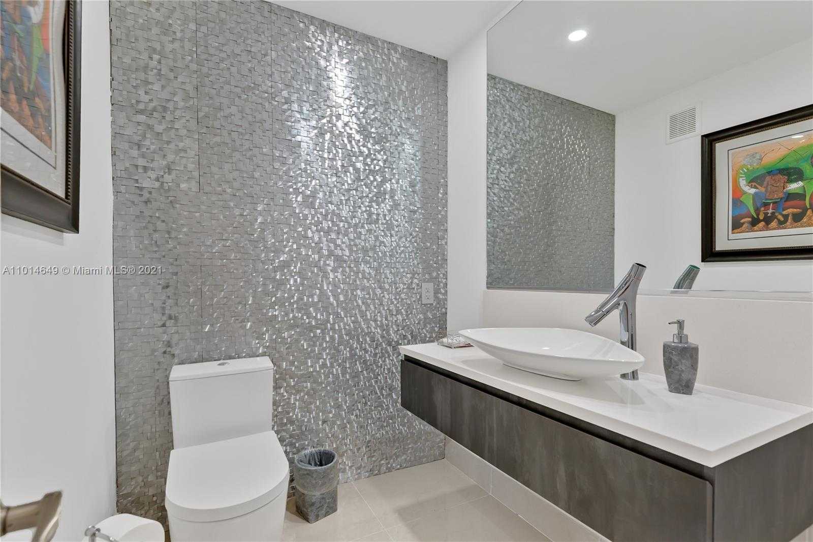 Small Image of 37 MAJORCA AVE #501, Coral Gables Number 14
