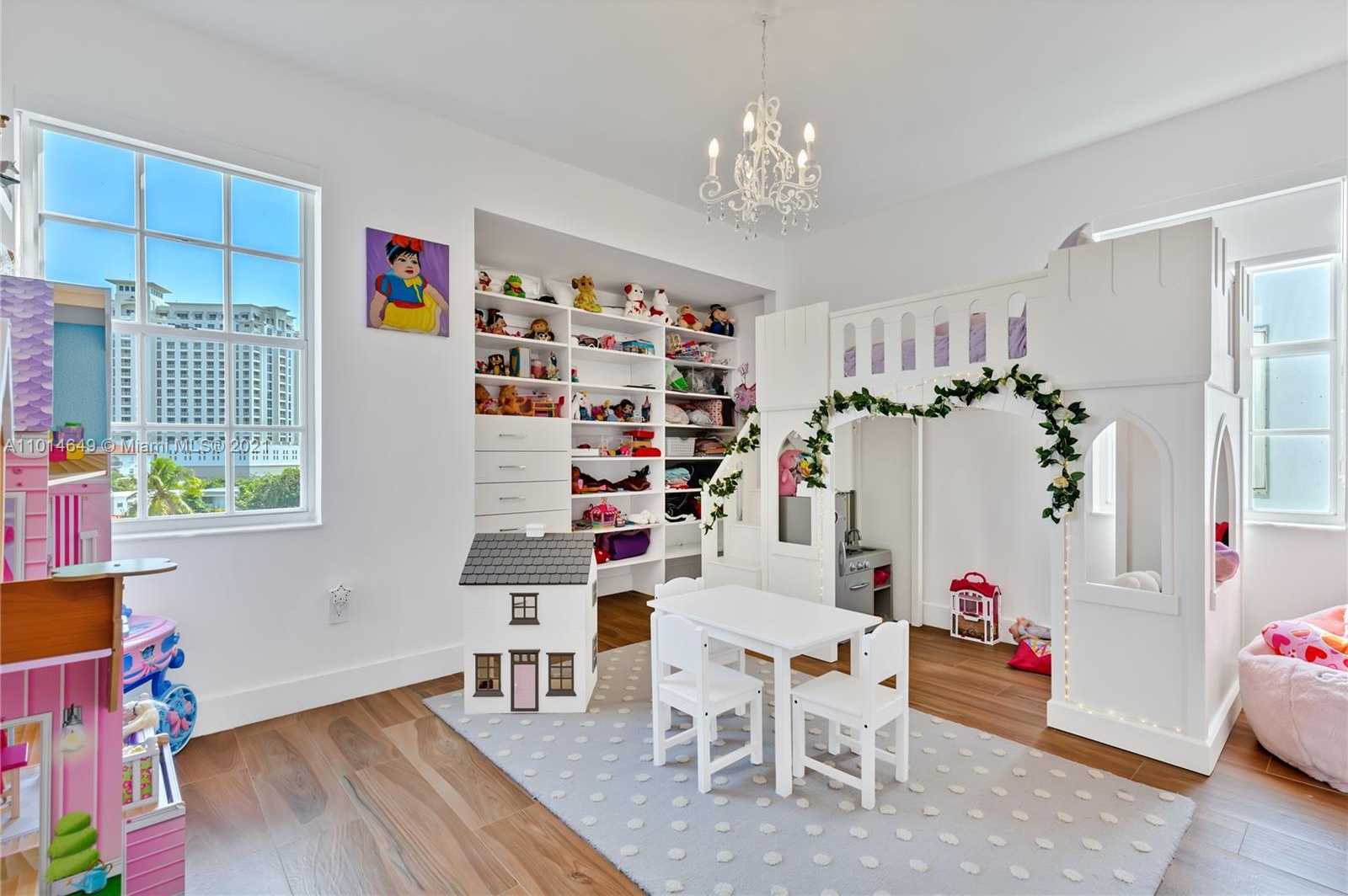 Small Image of 37 MAJORCA AVE #501, Coral Gables Number 15