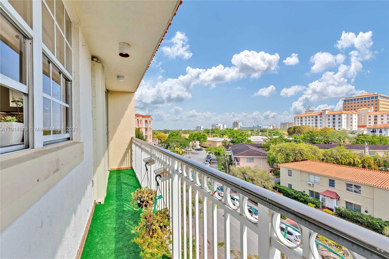 Small Image of 37 MAJORCA AVE #501, Coral Gables Number 21