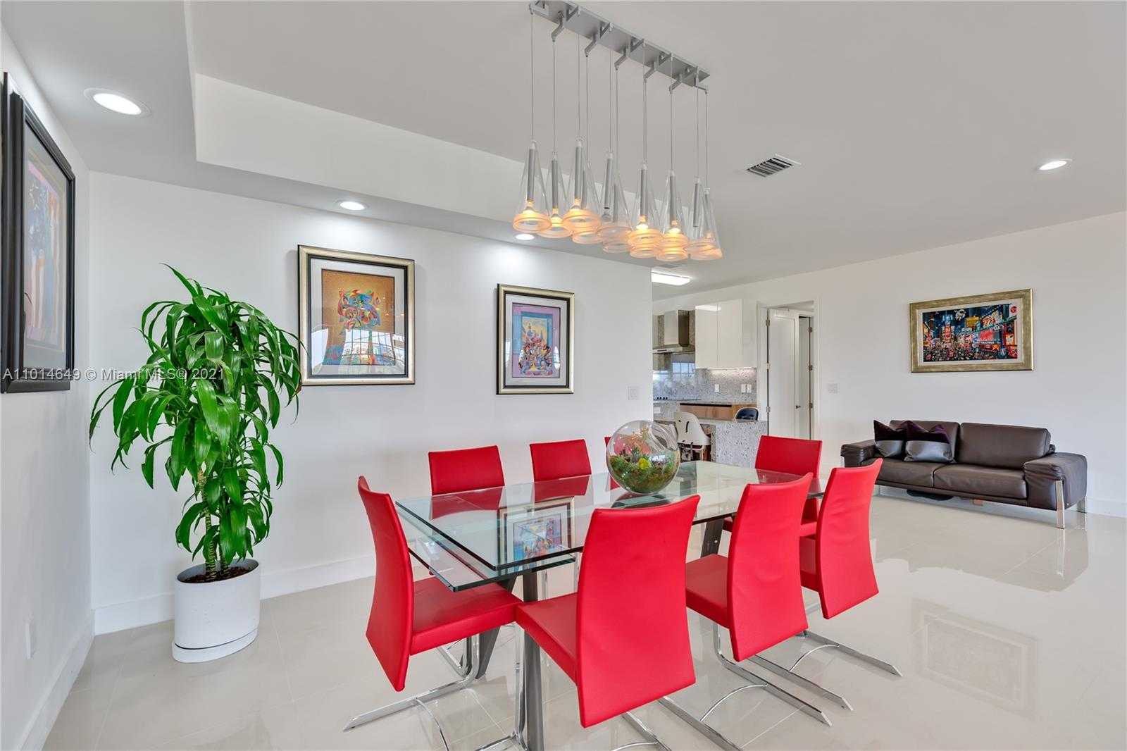 Small Image of 37 MAJORCA AVE #501, Coral Gables Number 23