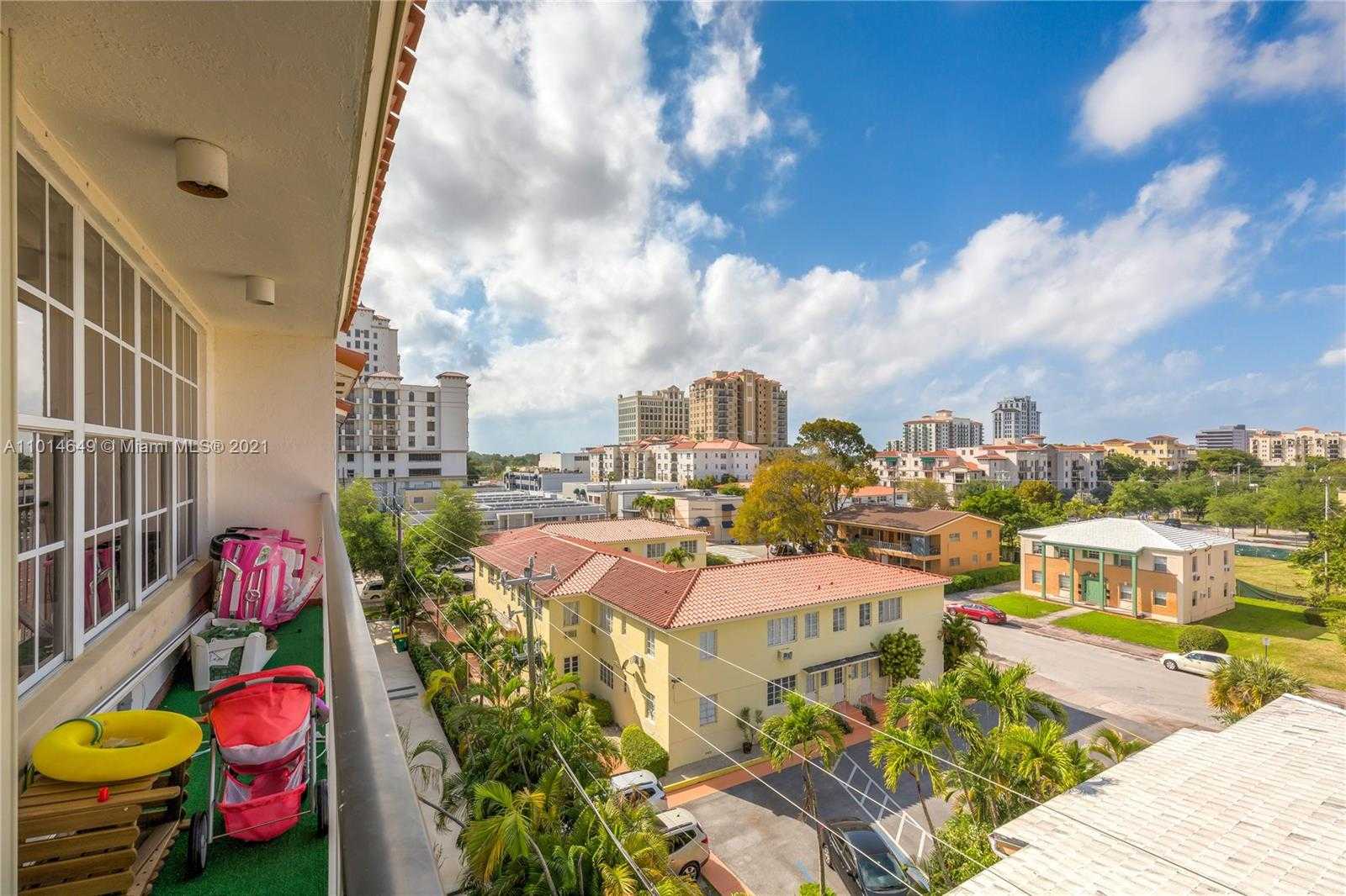 Small Image of 37 MAJORCA AVE #501, Coral Gables Number 25