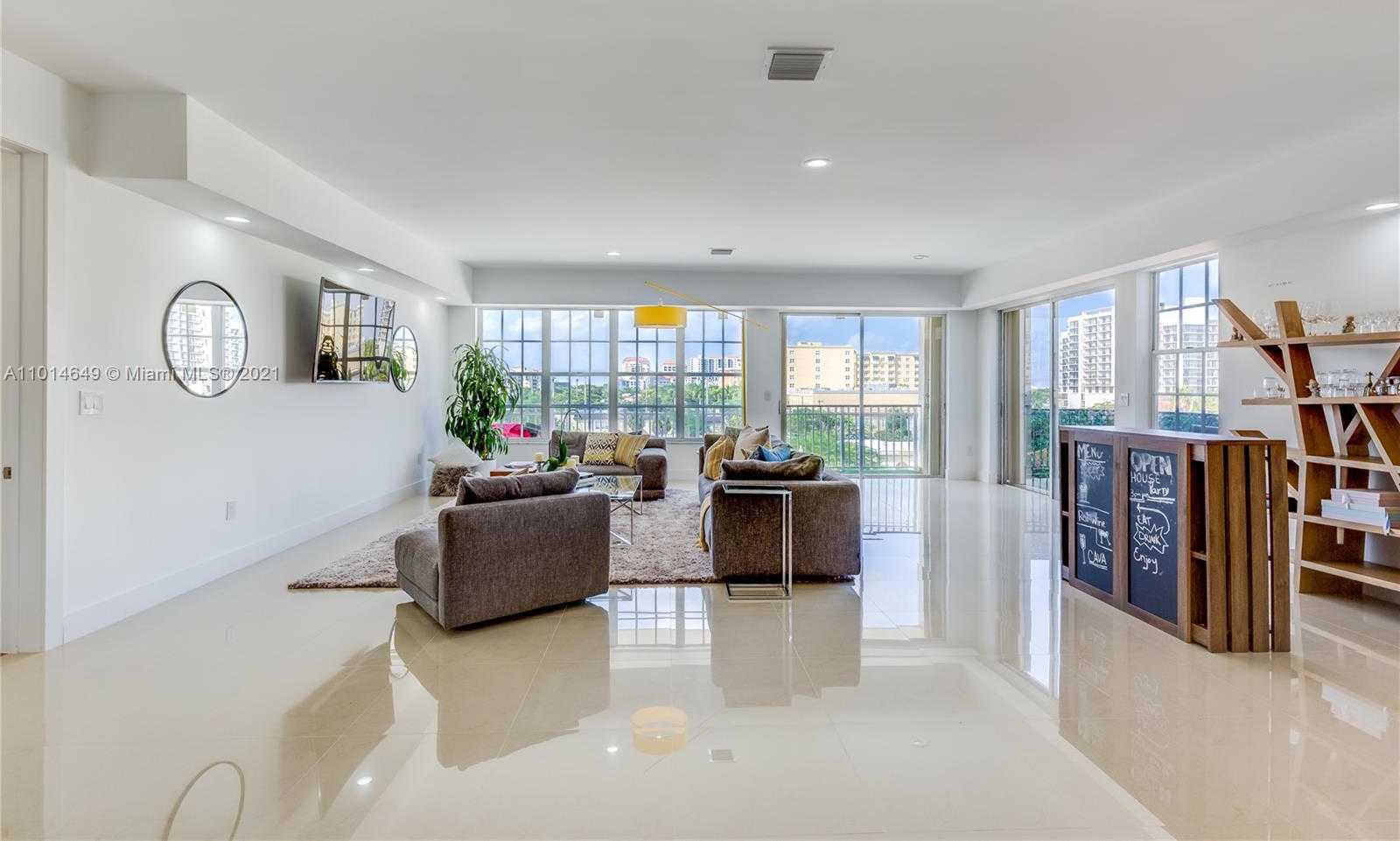 Small Image of 37 MAJORCA AVE #501, Coral Gables Number 5