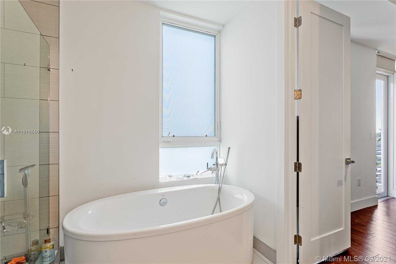 Small Image of 9187 NORTH WEST 33TH ST, Doral Number 10